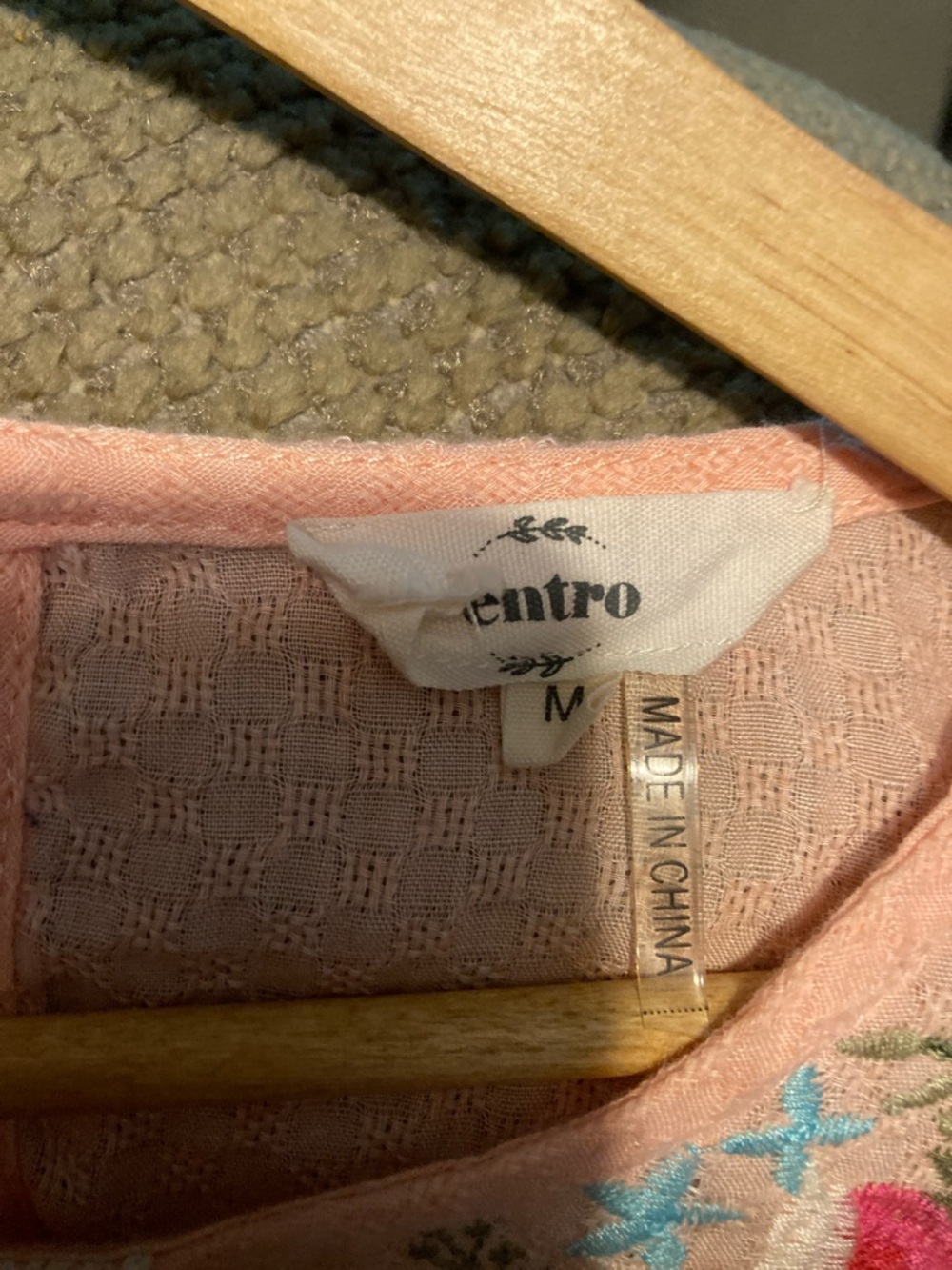 entro Peach Embroidered Lace-Trim Peplum Tunic - Picture 2 of 12